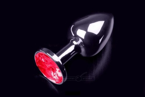 Пикантные Штучки - Маленькая серебристая анальная пробка с закругленным кончиком и кристаллом, 7х3 см (тёмно-красный) - sex-shop.ua