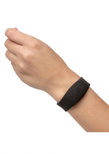CalExotics Wristband Remote Petite Bullet вибропуля с браслетом, 7х2 см