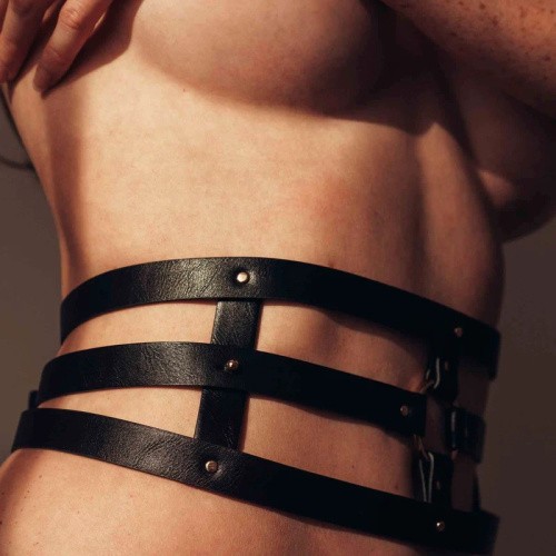 Bijoux Indiscrets Maze - Wide Belt and Restraints Black - Портупея-пояс