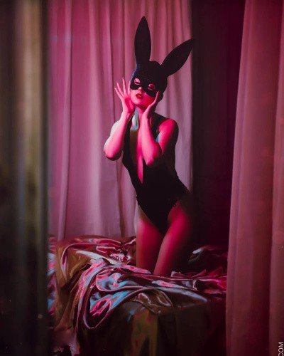 Leg Avenue - Glitter Masquerade Rabbit Mask - Блестящая маска кролика (чёрный) - sex-shop.ua