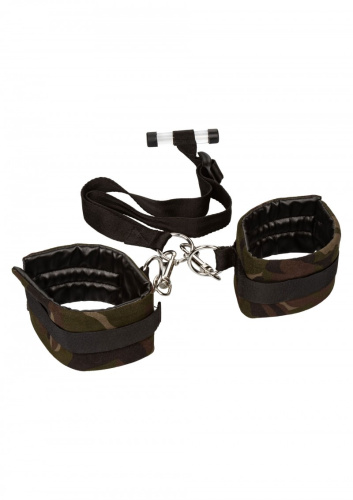 CalExotics Camo Over The Door Cuffs - наручники с фиксацией на двери, (камуфляжные)