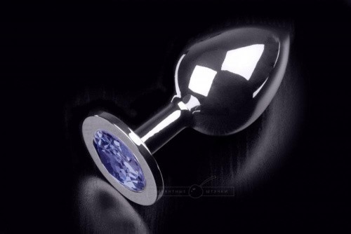 Пікантні Штучки - Велика срібляста анальна пробка з кристалом, 9х4 см (синій)