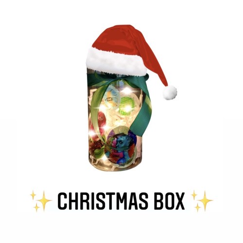 ONE Christmas Box з гірляндою - новорічний подарунковий набір презервативів, 14 штук, 7 видів