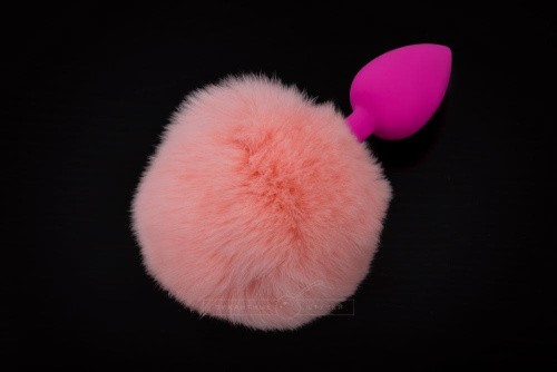 Пикантные Штучки - Маленькая силиконовая пробка с пушистым хвостиком, 6х3 см (розовый) - sex-shop.ua