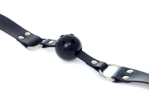 Ball Gag Black - Fetish Boss Series - Кляп з отворами (чорний) - купити в Україні | Секс шоп SEX-SHOP.ua