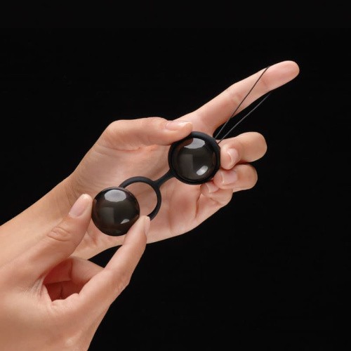 Lelo Luna Beads Noir-Вагінальні кульки зі зміщеним центром ваги, 3 см (чорні)